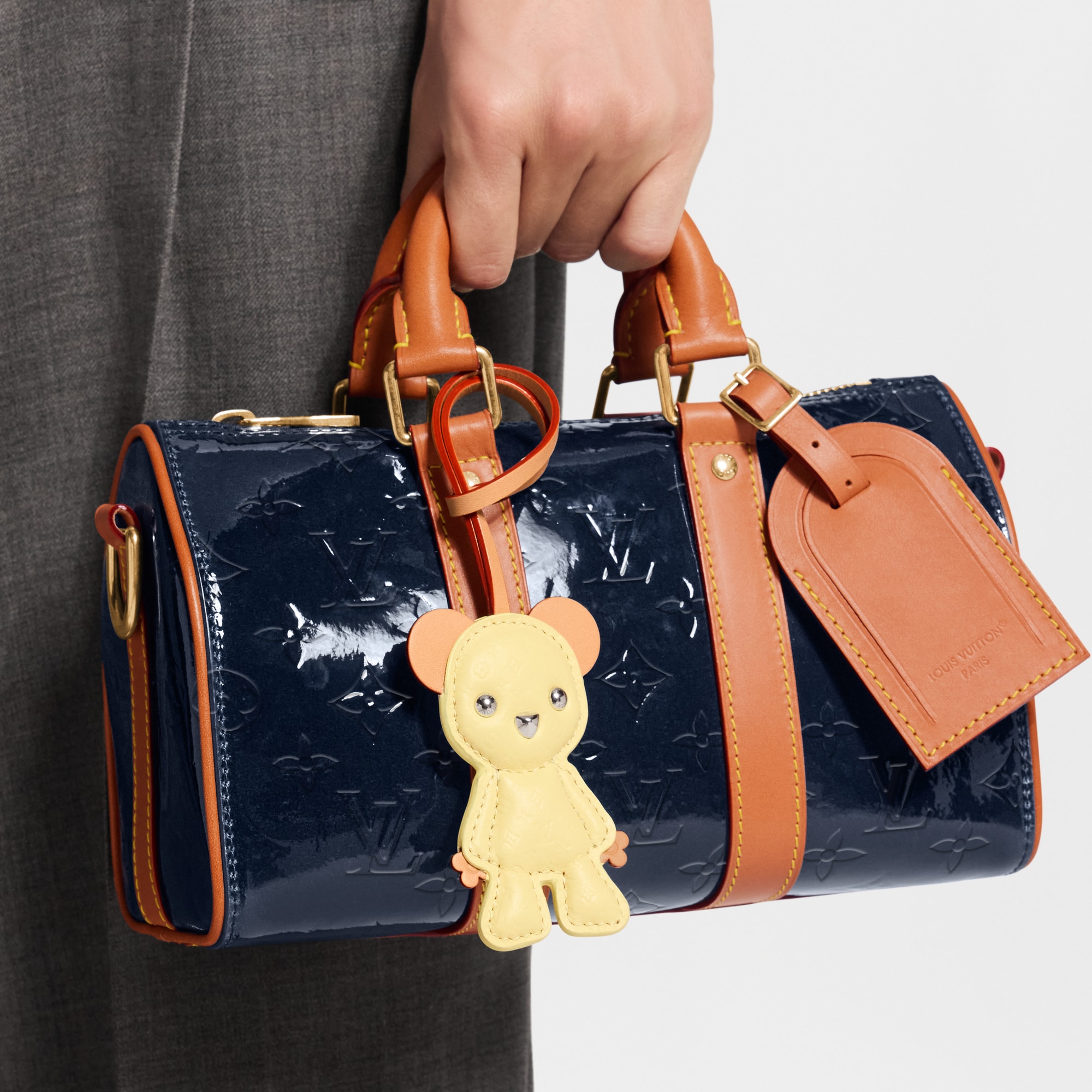 バッグチャーム・LV キャタピラー S00｜ルイ・ヴィトン 公式サイト